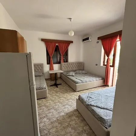 Kulla Bakaj מלון *